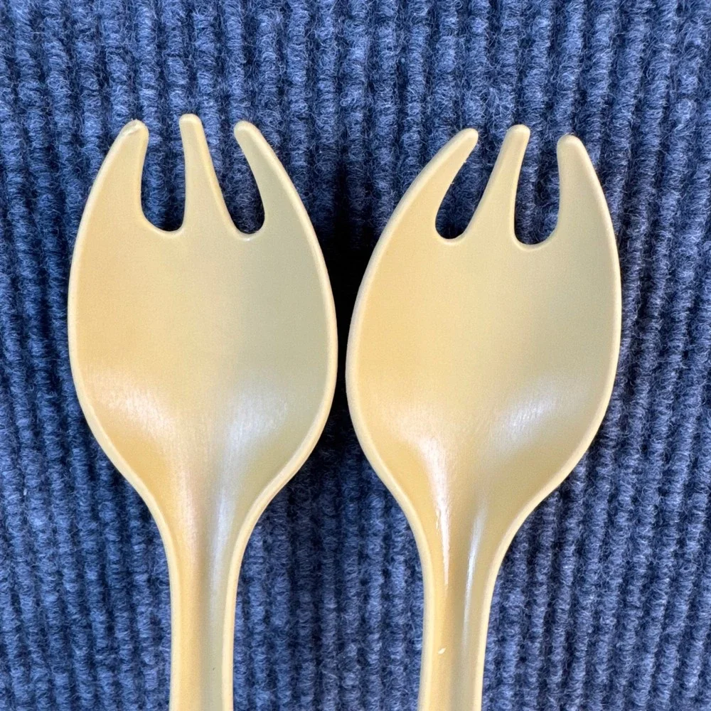Tupperware vintage salad
